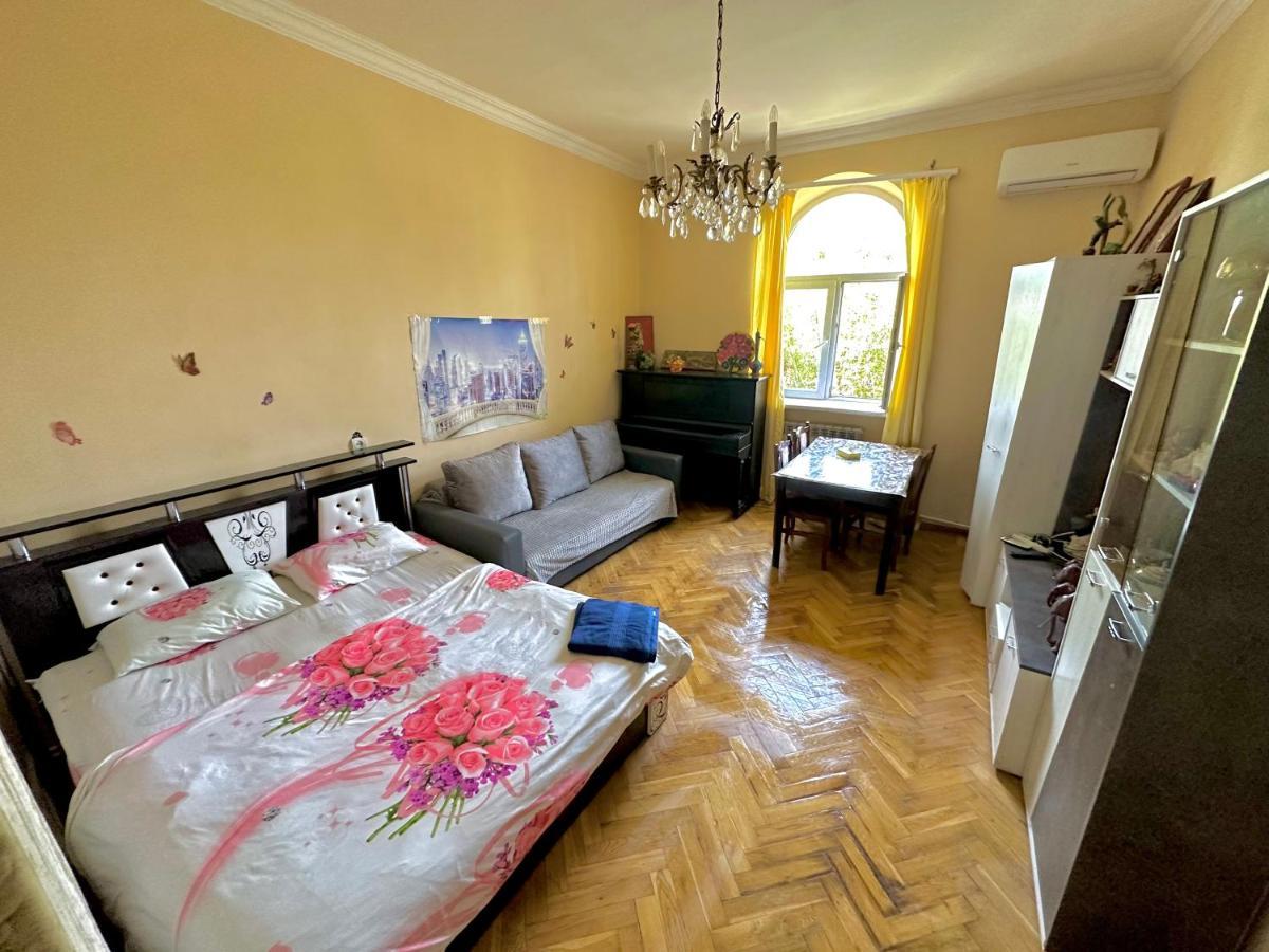 Karson Family Hostel & Guest House Erivan Dış mekan fotoğraf
